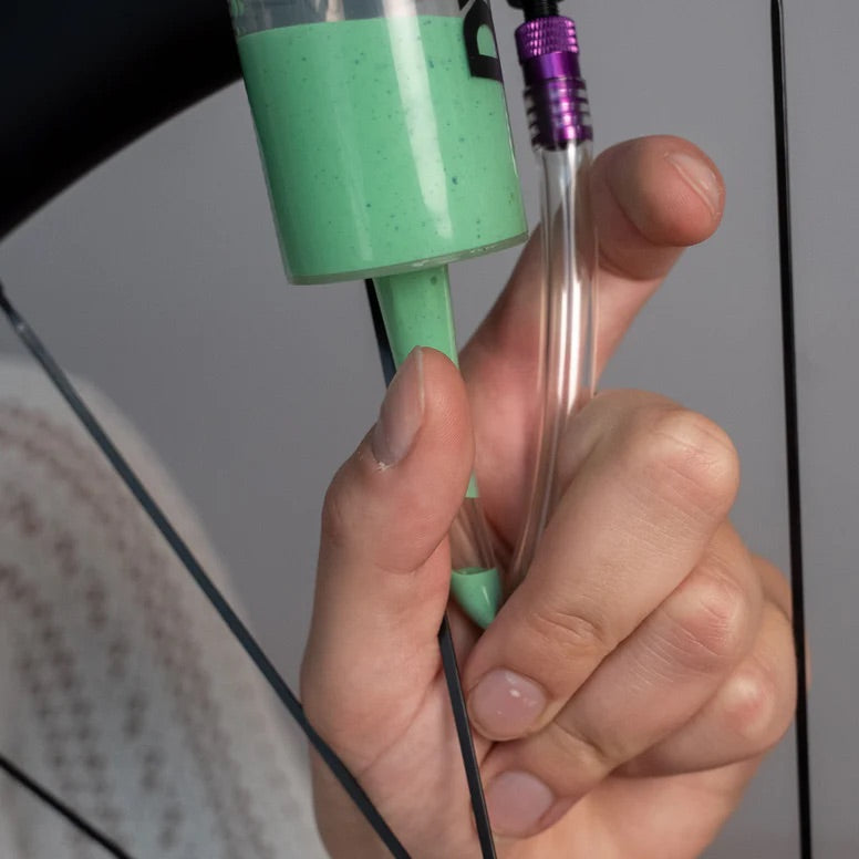 Aplikátor DYNAMIC Hector the Injector