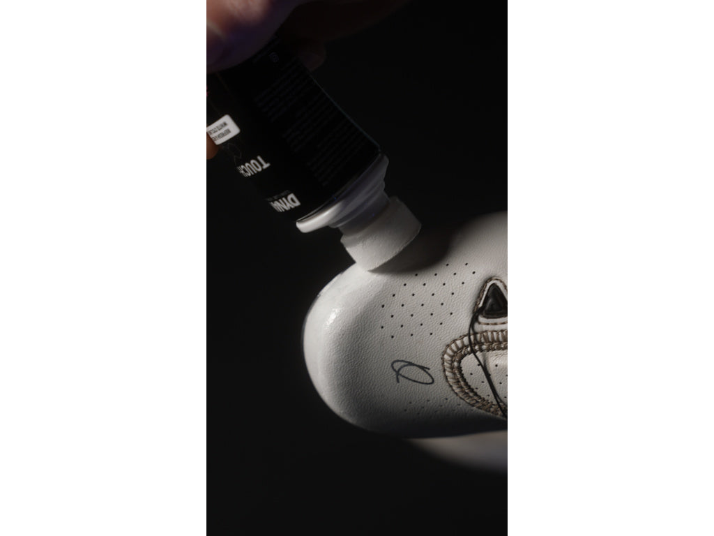 Korekční tužka pro tretry DYNAMIC Touch Up 75ml